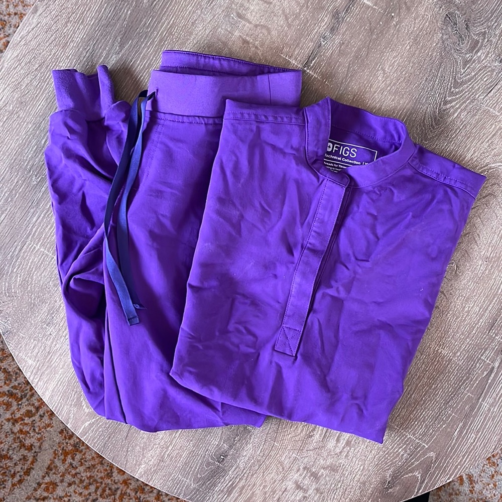 Purple Figs Scrub Set